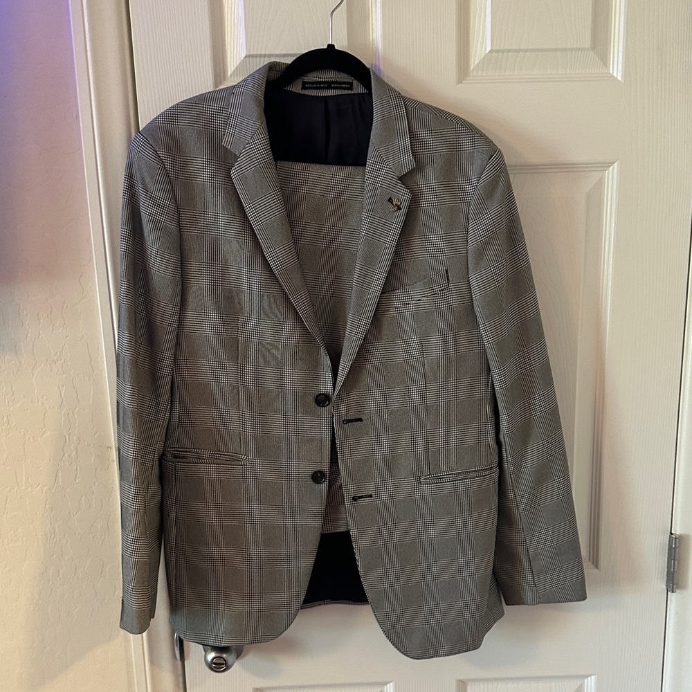 Men’s Zara suit set